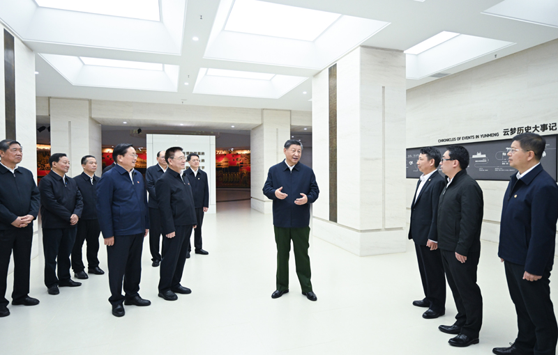11月4日至6日,中共中央總書記、國家主席、中央軍委主席習近平在湖北考察。這是4日下午,習近平在孝感市云夢縣博物館考察。